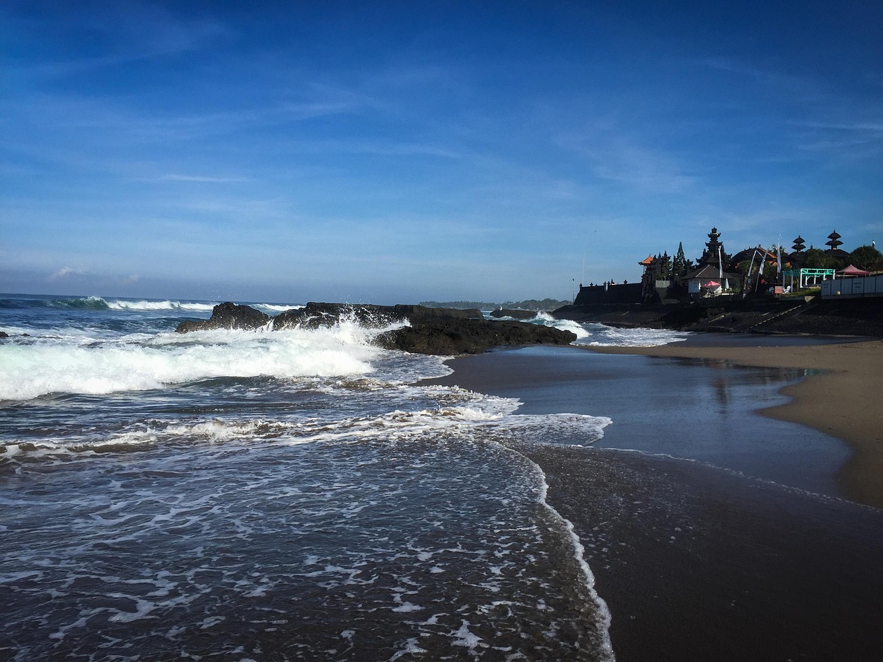 Batu bolong Beach | putubali spa home care